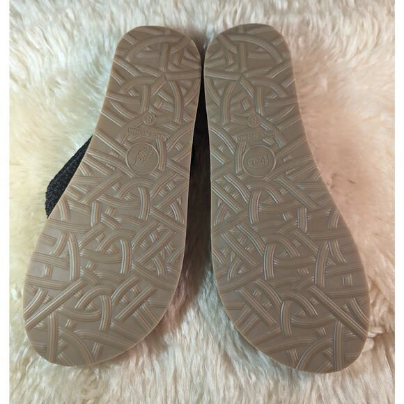 Sakroots crochet thong sandal, size 8, NWT. - Picture 2 of 2
